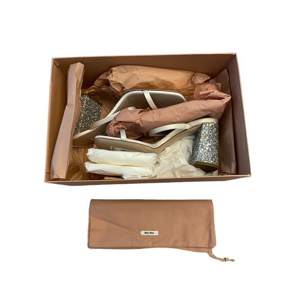 Miu Miu Forma Raso Glitter Block Heels Sandals Square Toe Bianco Argento Sz 39.5 - Picture 12 of 13